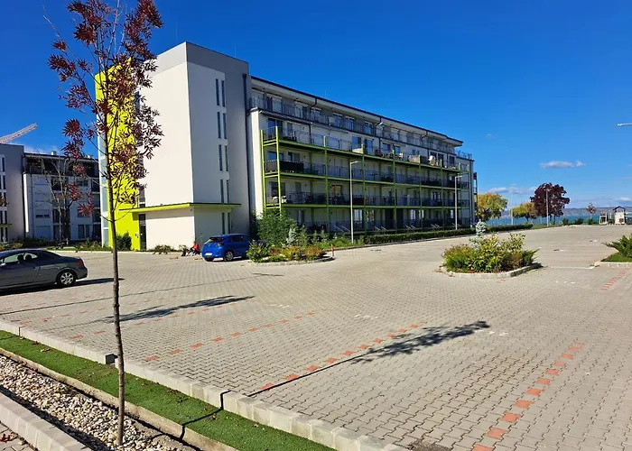 Silver Apartman