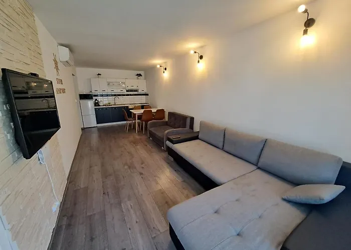 Silver Apartman