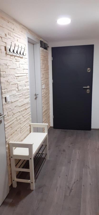 Apartment Silver *