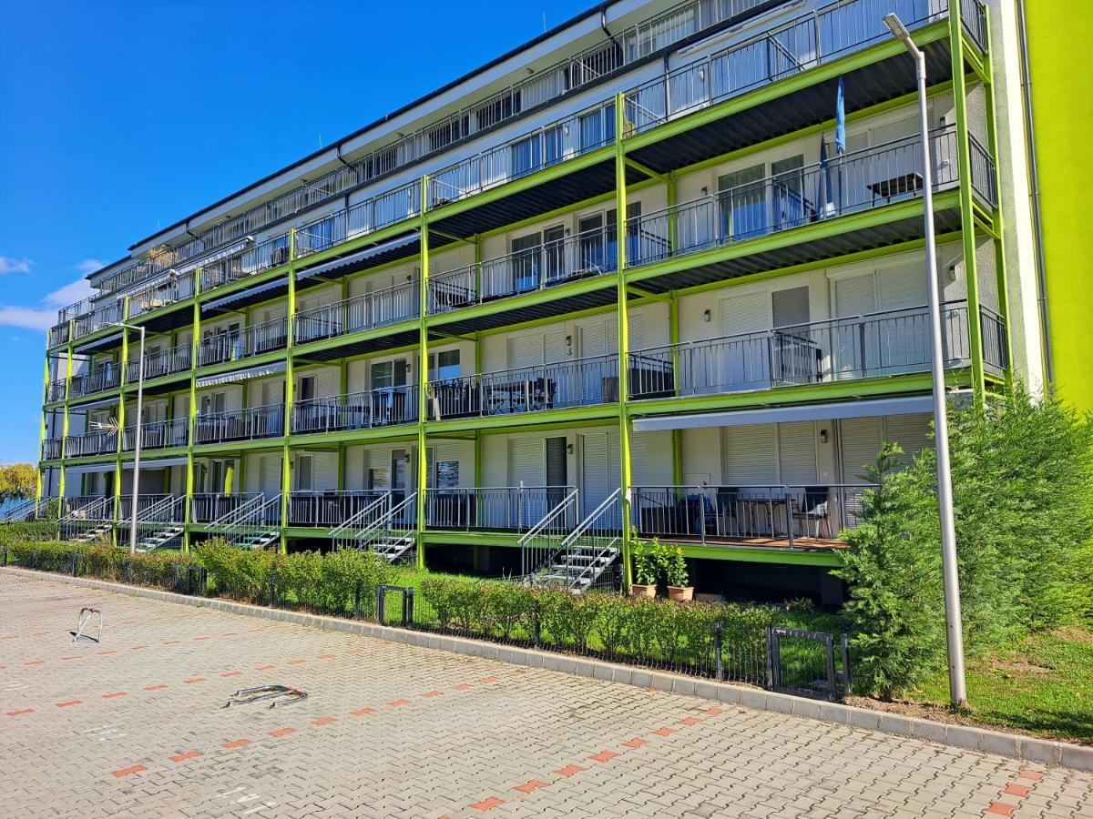 Silver Apartment
